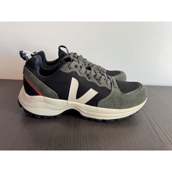Size 9 - Veja Venturi Black Olive Pierre Sneakers Shoes Men’s NWOB Green Vejas - Picture 2 of 8